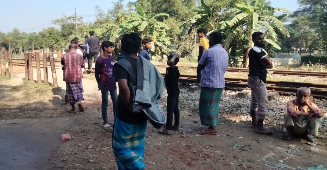 নাঙ্গলকোটে ট্রেনের ধাক্কায় নারীর মৃত্যু