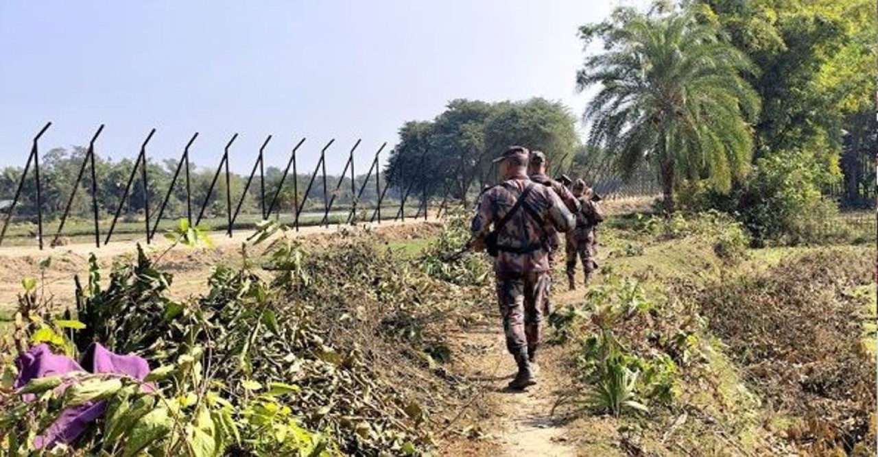 কুমিল্লা সীমান্তে বিএসএফের বেড়া নির্মাণ নিয়ে উত্তেজনা