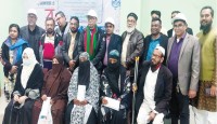 লাকসামে বন্যায় ক্ষতিগ্রস্তদের মাঝে নগদ অর্থ সহায়তা প্রদান