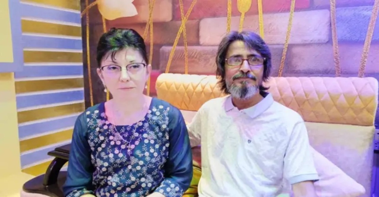 প্রেমের টানে কুমিল্লায় ইউক্রেনের নারী! প্রেমের টানে কুমিল্লায় ইউক্রেনের নারী!